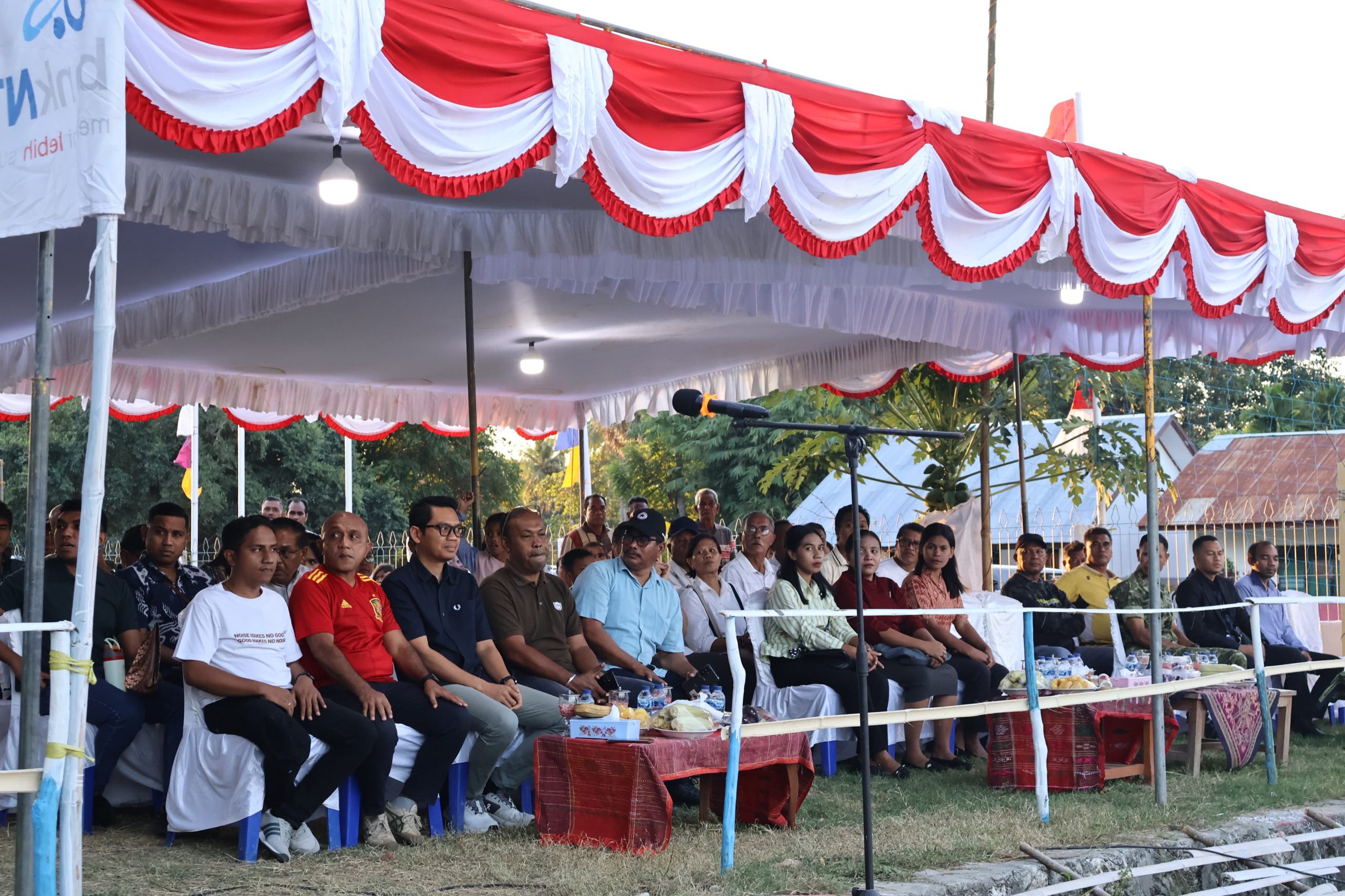 Apresiasi Kreativitas Turnamen Bola Voli Antar Umat HUT ke-75 Paroki Sang Penebus Waingapu