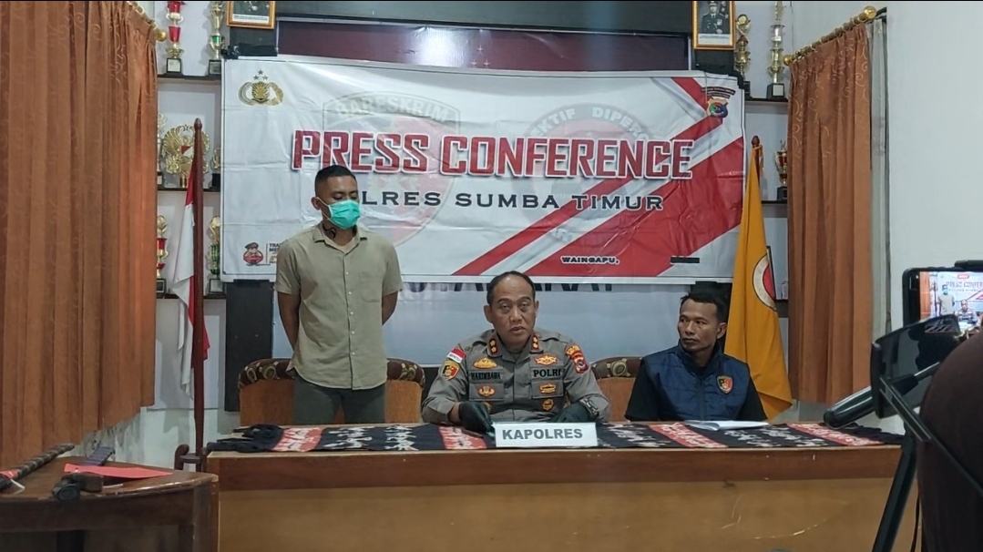 Satu Tewas, Dua Luka Berat dalam Aksi Pembacokan di Kos-Kosan Waingapu, Dua Tersangka Ditahan