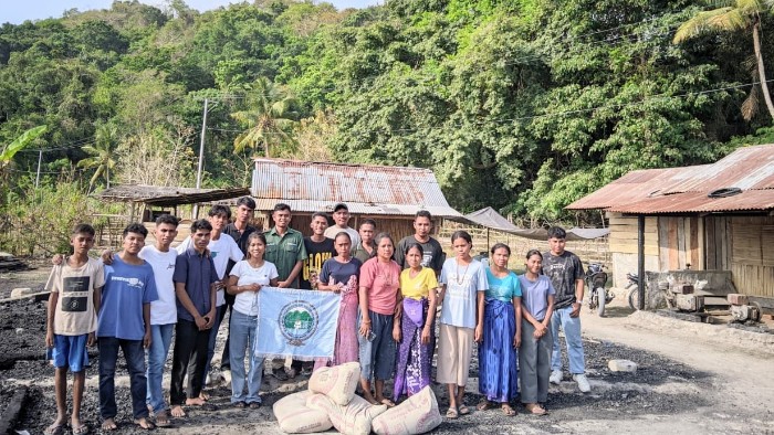 IPMASTAP Waingapu Salurkan Bantuan untuk Korban Kebakaran di Tarimbang